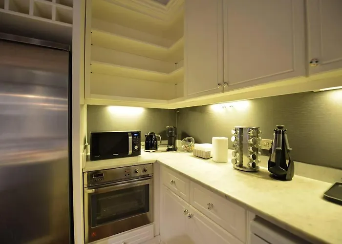 Appartement The Frattina - Luxury Serviced Rome