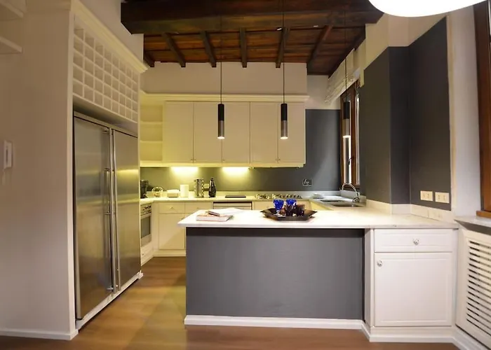The Frattina - Luxury Serviced * Rome